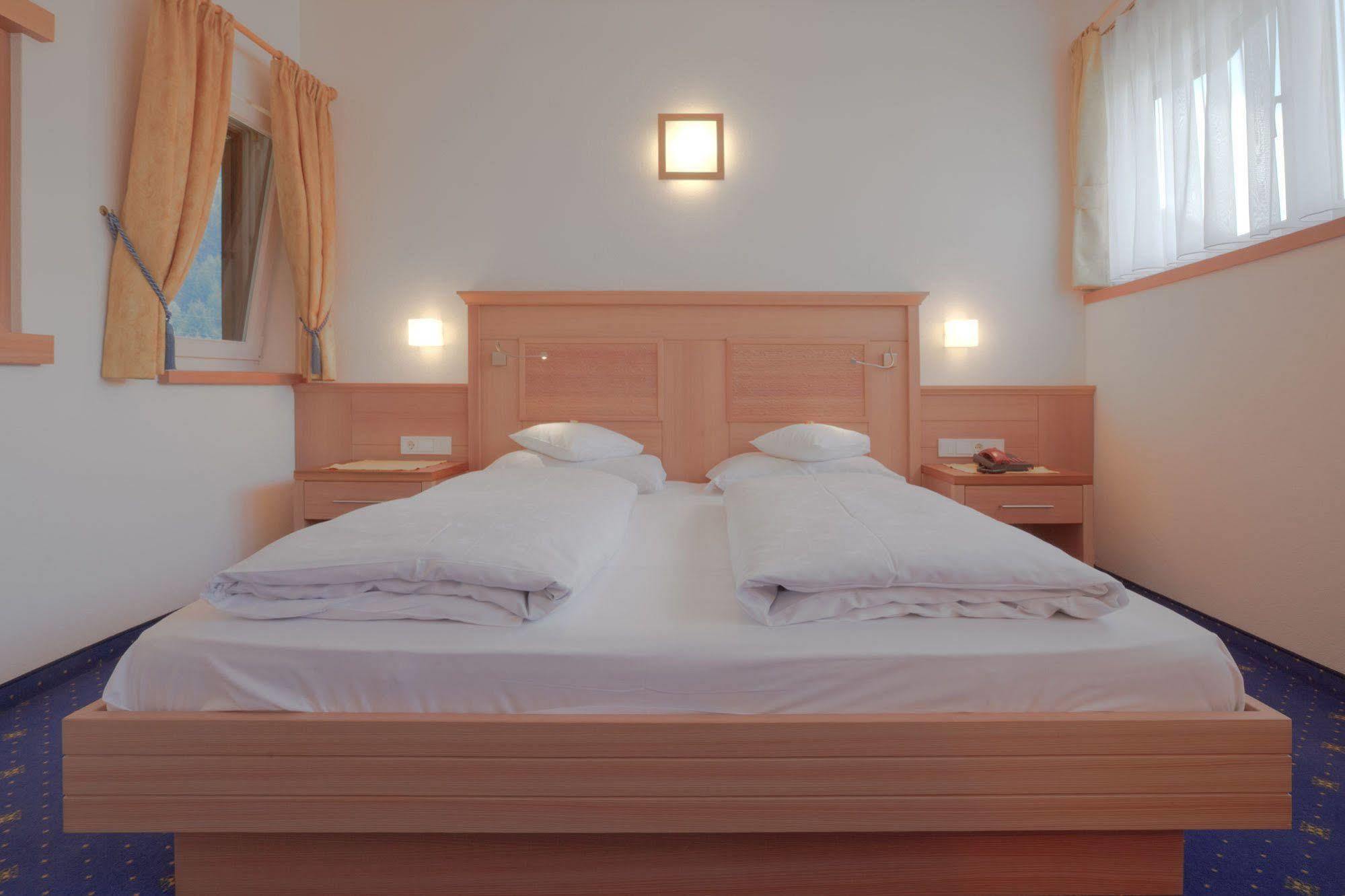 Hotel Residence Rose ヴィピテーノ エクステリア 写真